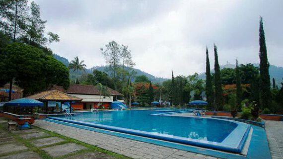 Wisata Tirta Nirwana Pemandian Songgoriti di Kota Batu