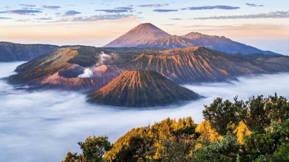 Wisata Gunung Bromo: Pesona Negeri di Atas Awan yang Wajib Dikunjungi