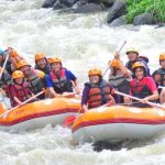 Menjelajahi Sungai-sungai Petualangan: Lokasi rafting Terbaik di Malang