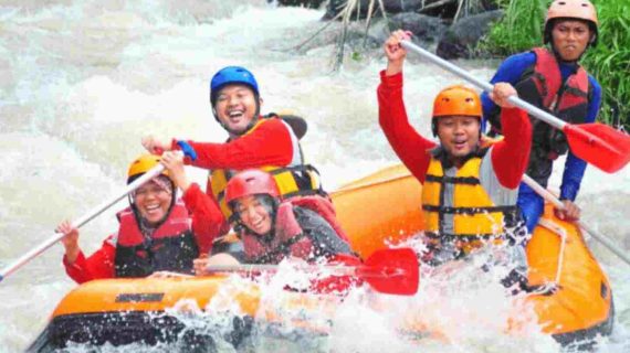 Rafting Malang: Panduan Petualangan Arus Deras di Kota Dingin