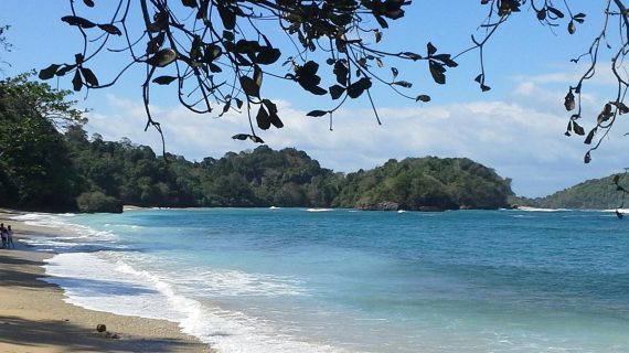 Pantai Kondang Merak, Pantai Eksotis di Malang Selatan