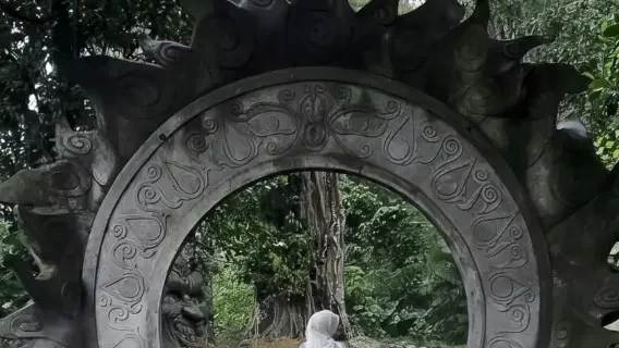 Taman Kemesraan: Wisata Alam Asri di Pujon, Malang
